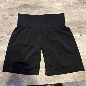 NVGTN Seamless shorts black size medium